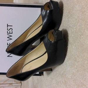 Nine West Black Leather Peep Toe Pumps